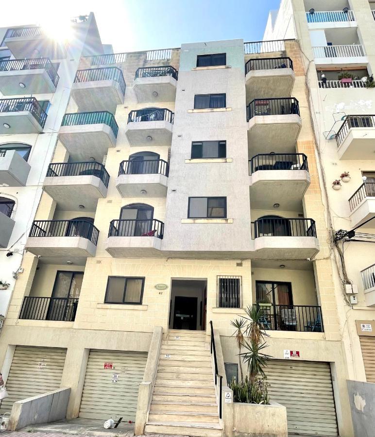 Regent Court - 3 Bedroom Apartment Within Walking Distance From Seafront St. Paul's Bay Exterior photo
